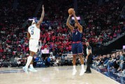 篮球直播-霍勒迪砍35+11,仍无缘今日最佳，因为伦纳德3节就创队史第二纪录