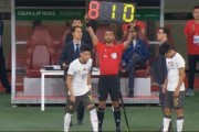 U22国足半场换上王钰栋、杨希，换下陈哲宣、鲍世蒙